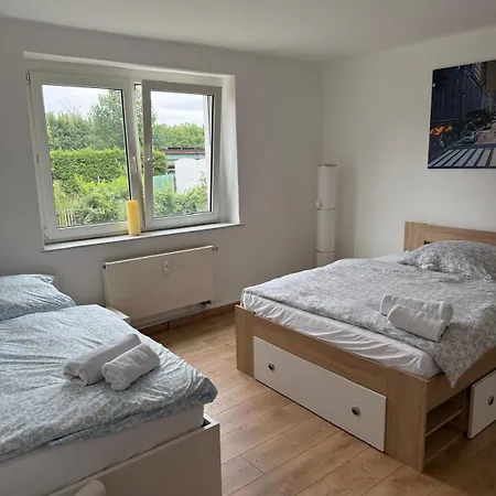 Monteurzimmer Und Nähe Leuna, Halle, Leipzig Apartment *